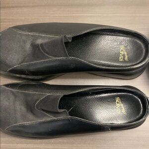 Dansko Size 42 Black Slip-On Loafers with Elastic Panels and Rubber Soles